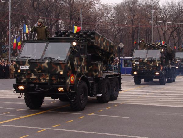 Larom_160mm_multiple_rocket_launcher_system_Romania_Romanian_army_007.jpg