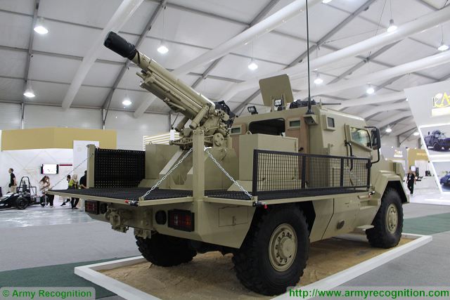Al-Wahsh_105mm_4x4-wheeled_self-propelled_gun_SOFEX_2016_Special_Operations_Forces_Exhibition_002.jpg