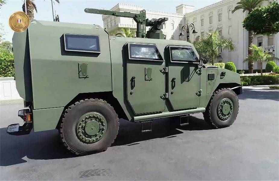 Egypt_develops_new_local-version_of_French_Sherpa_Light_4x4_tactical_vehicle_925_002.jpg