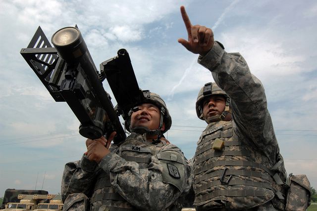 Stinger_fim-92A_man_portable_air_defense_system_MANPAD_United_States_American_defense_industry_003.jpg