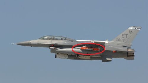 F-16-MALD-J-jammer.jpg