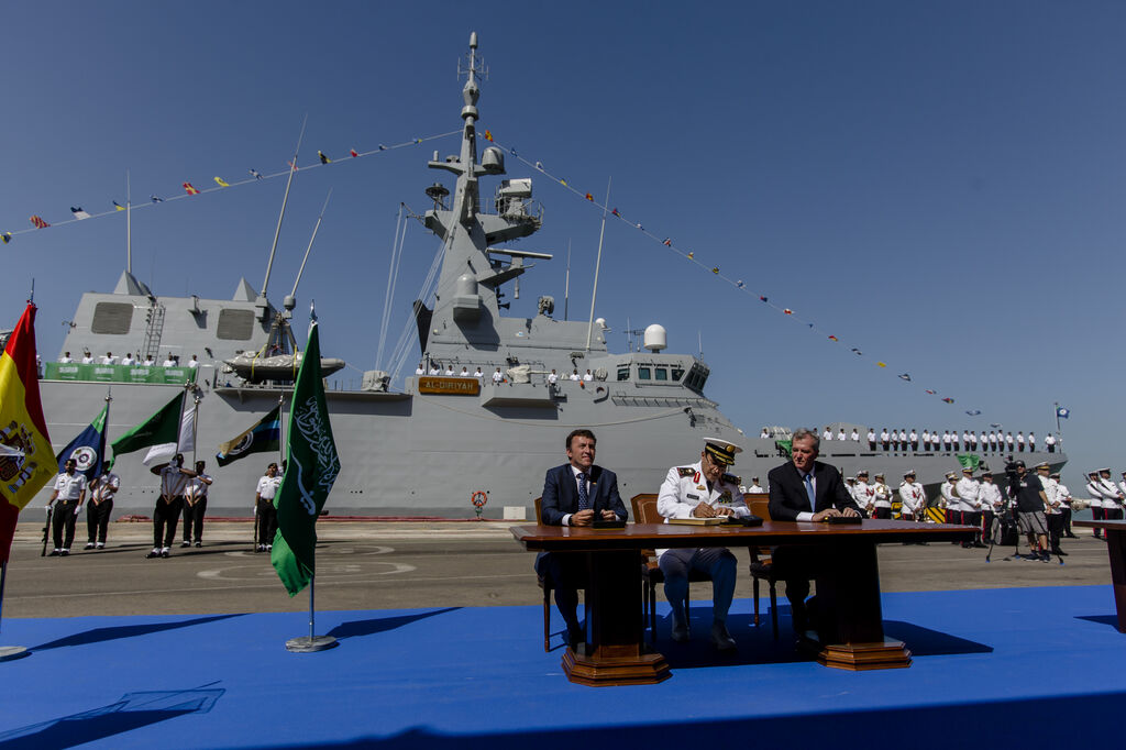 Real-Armada-Saudita-Navantia-Fernando_1705339978_163155104_1024x682.jpg