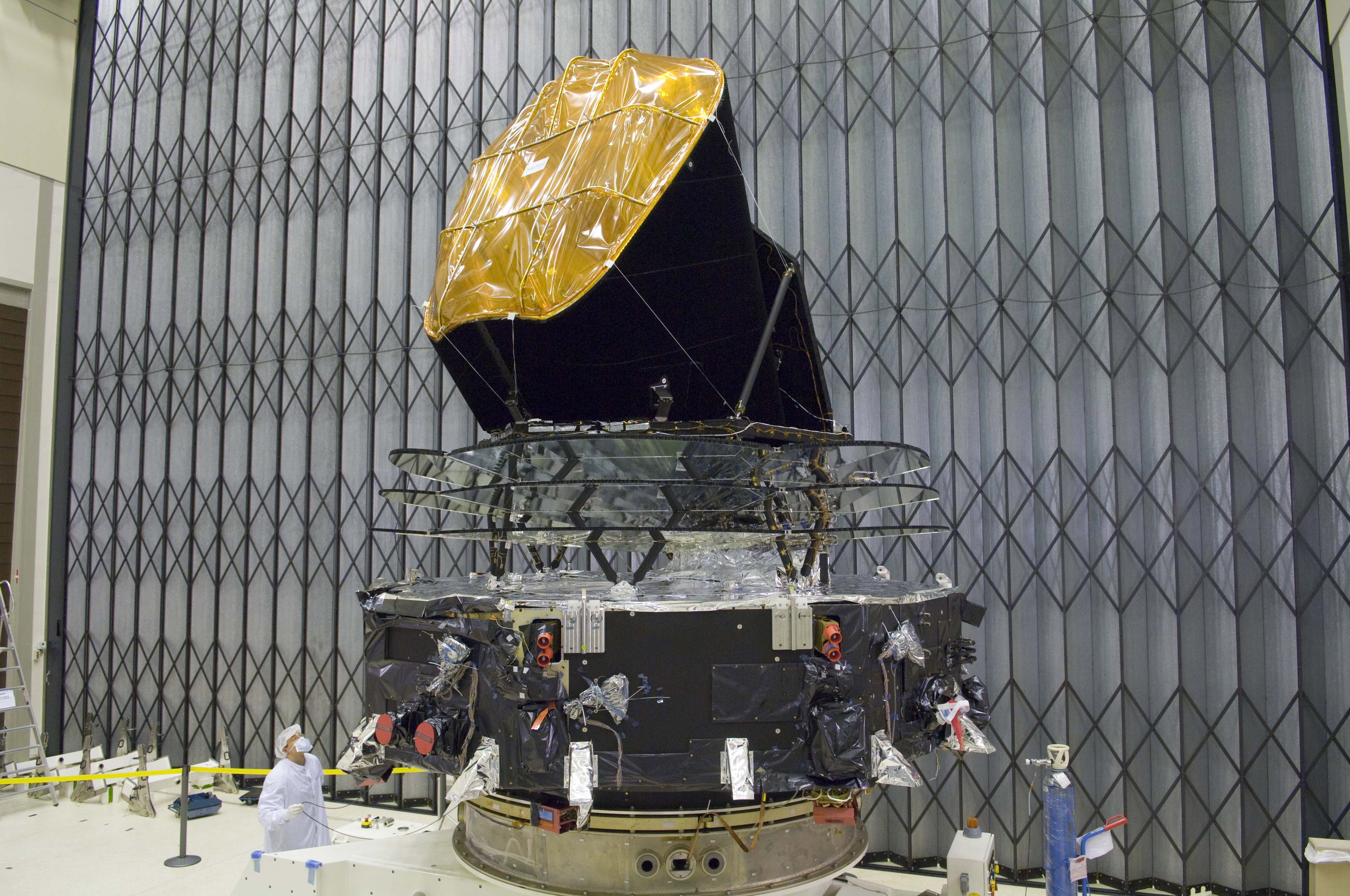 Planck_being_prepared_for_tests.jpg
