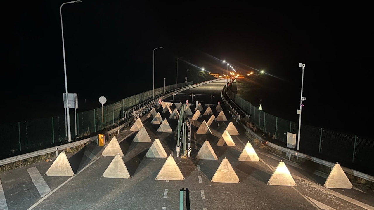 أعلنت وزارة الدفاع الليتوانية أنها وضعت حواجز مضادة للدبابات بينها وبين جيب كالينينجراد الروسي على الجسور التي تربط أراضيها (صورة: وزارة الدفاع الليتوانية) أعلنت وزارة الدفاع الليتوانية أنها وضعت حواجز مضادة للدبابات بينها وبين جيب كالينينجراد الروسي على الجسور التي تربط أراضيها (صورة: وزارة الدفاع الليتوانية)