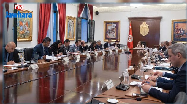 المصادقة على مرسوم يتعلّق باستفتاء 25 جويلية وأمر رئاسي بدعوة الناخبين المصادقة على مرسوم يتعلّق باستفتاء 25 جويلية وأمر رئاسي بدعوة الناخبين