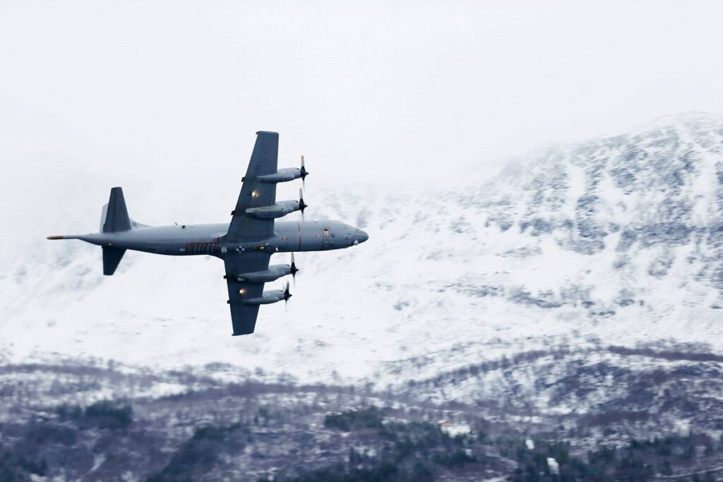 Norway's P-3C MPA tracks Russian surface group off Norwegian coast - Naval  News Norway's P-3C MPA tracks Russian surface group off Norwegian coast - Naval  News