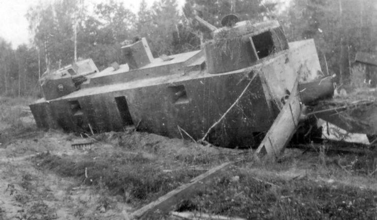 destroyed_russian_armored_train_3-741x433.jpg