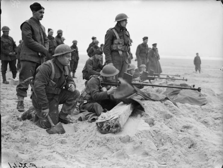 the_british_army_in_france_1940_f2441-741x558.jpg