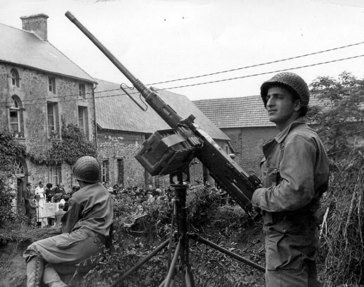 1142px-browning_m2hb_normandy-741x584.jpg