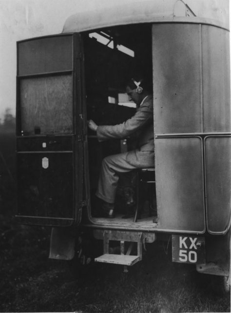 this-morris-commercial-t-type-van-originally-used-as-a-portable-radio-reception-testbed-was-later-refitted-for-the-daventry-experiment-it-is-shown-in-1933-being-operated-by-jock-herd-474x640.jpg