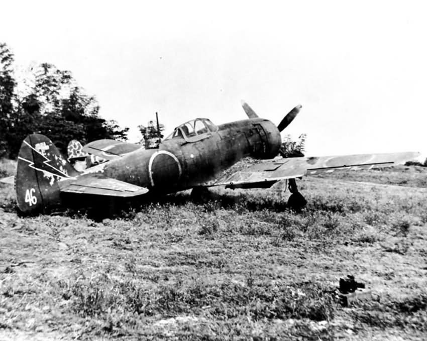 Nakajima_Ki-84_Hayate_Frank_Luzon_1945.jpg